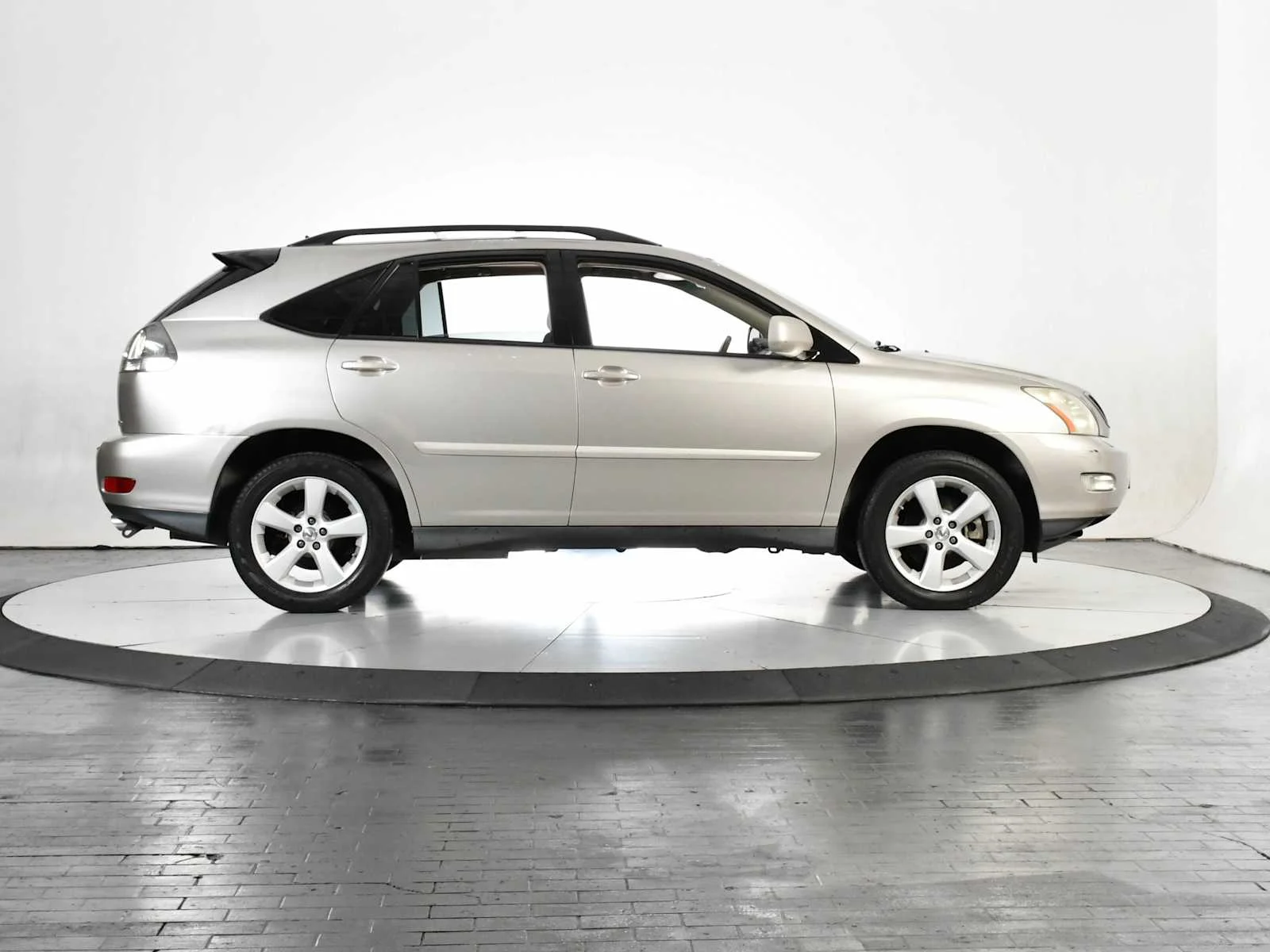 Used 2007 Savannah Metallic Lexus  image 5