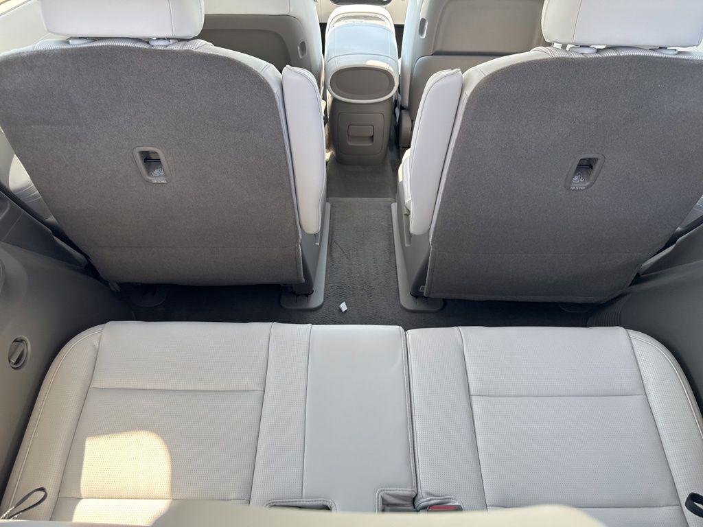 New 2026 Silver Hyundai SEL Premium AWD image 29