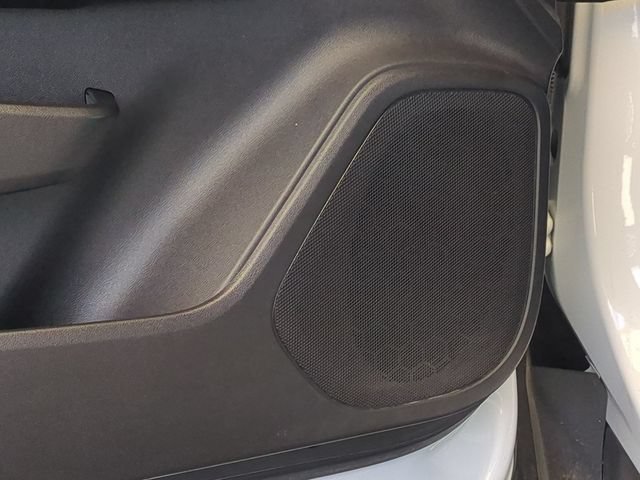 Used 2022 Summit White Chevrolet 2LT image 26