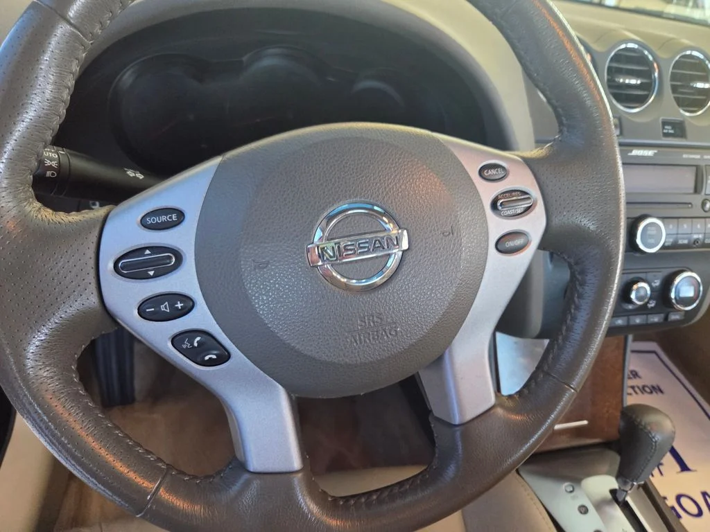 Used 2009 Super Black Nissan 2.5 SL image 33