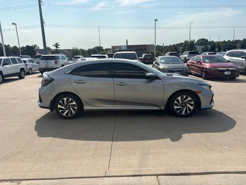 Used 2018 Silver Honda LX image 12