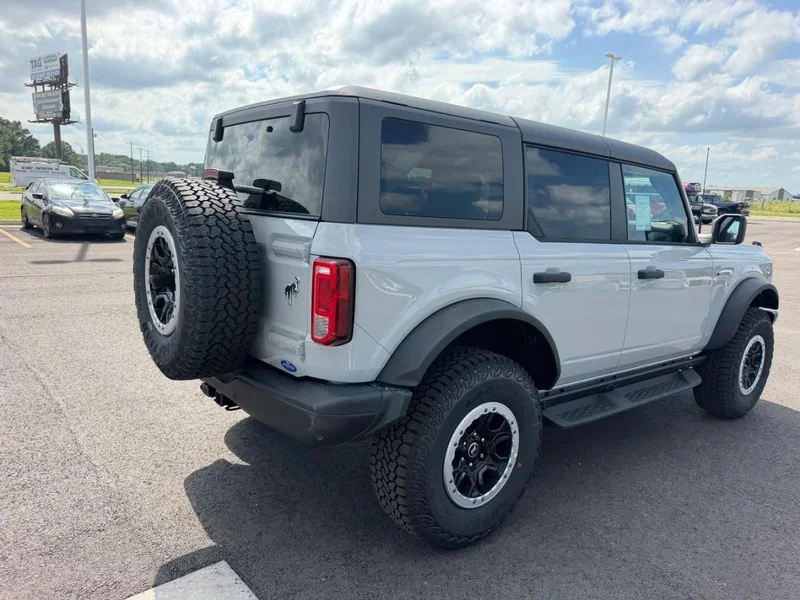 New 2026 Avalanche Gray Ford Big Bend® image 5