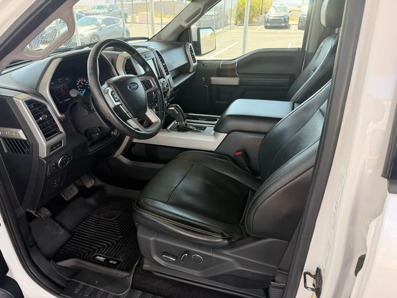 Used 2017 White Platinum Me Ford XL image 18