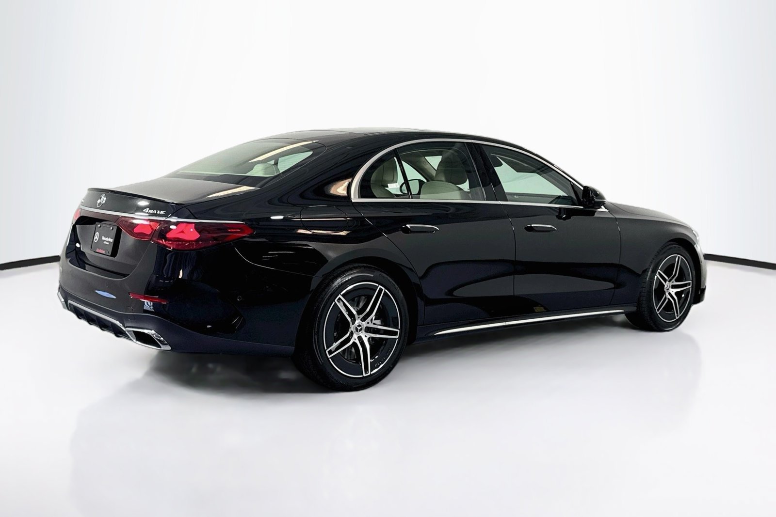 New 2027 Black Mercedes-Benz E 450 image 5
