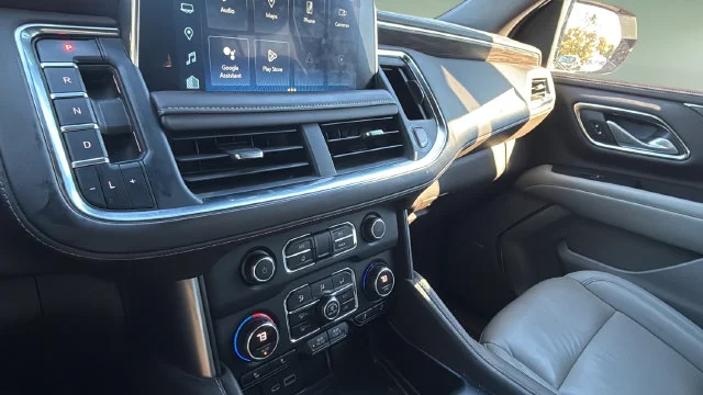 Used 2022 Beige Chevrolet Z71 image 14