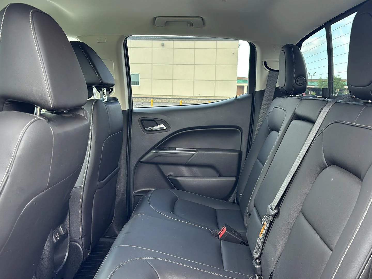 Used 2022 Black Chevrolet ZR2 image 29
