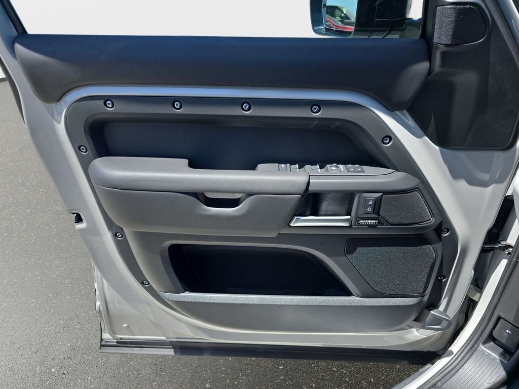 New 2026 Borasco Grey LAND ROVER X-Dynamic SE image 28
