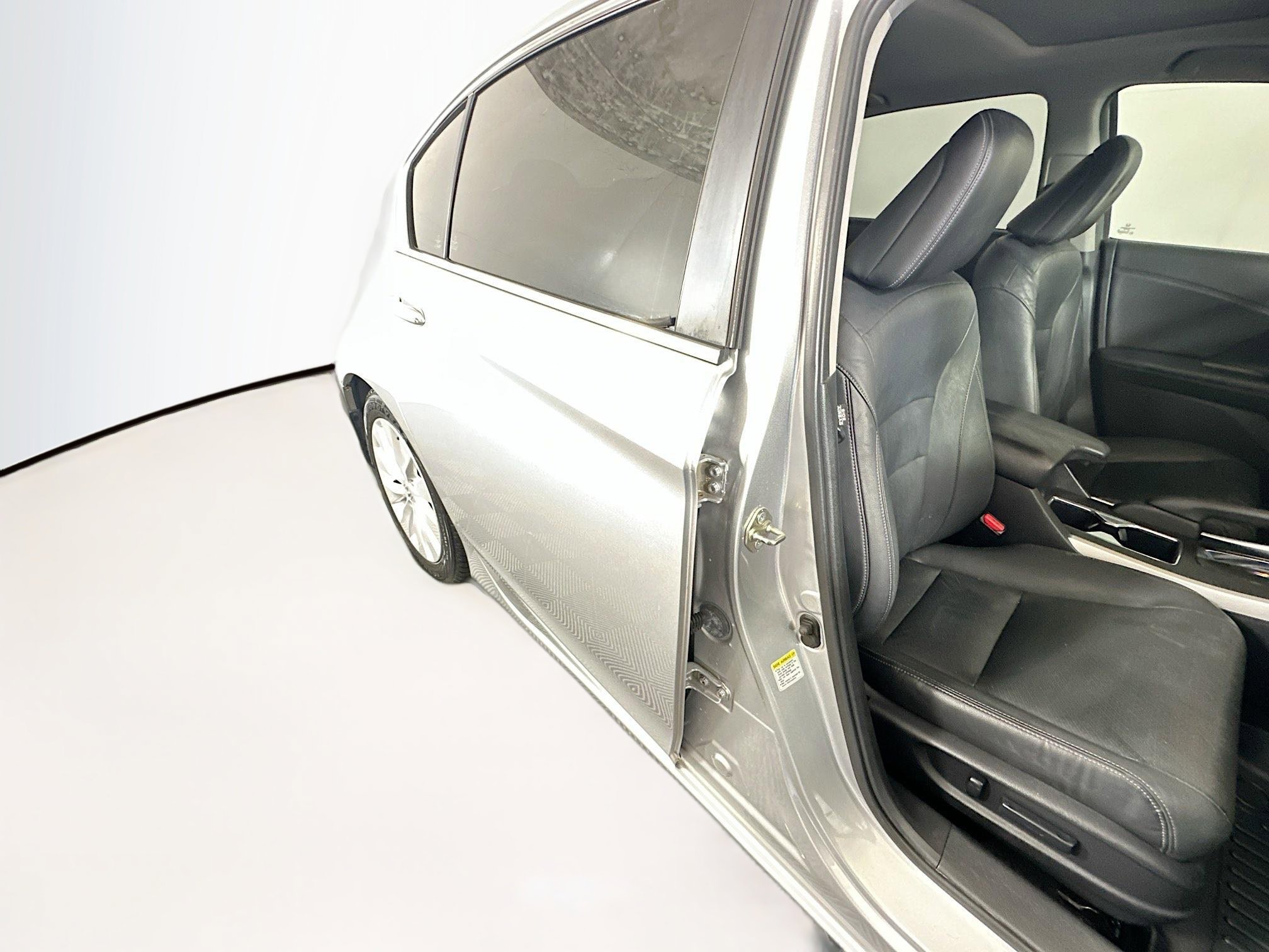 Used 2014 Silver Honda EX-L image 28