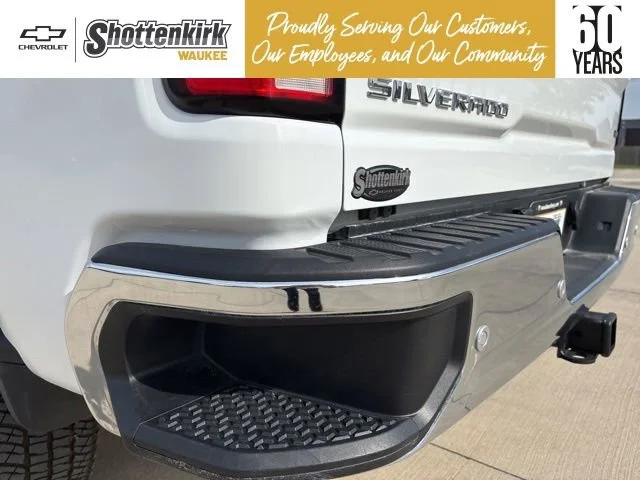Used 2024 Summit White Chevrolet LTZ image 39