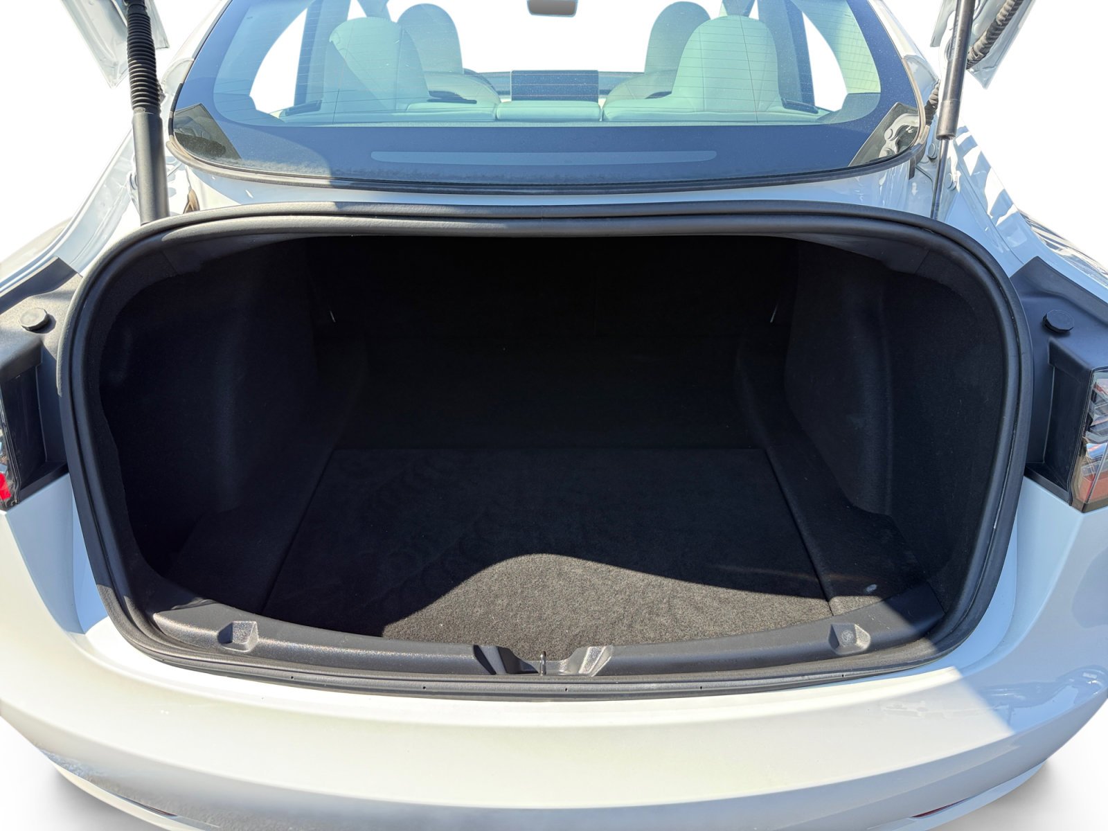 Used 2023 Pearl White Multi-Coat Tesla  image 17