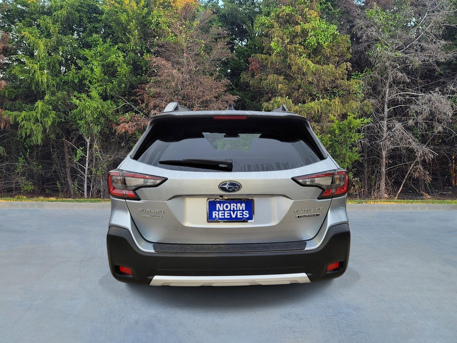 Used 2025 Ice Silver Metallic Subaru Touring XT image 18