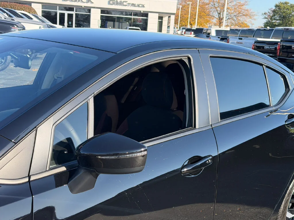 2025 Nissan Versa Sedan SR - Photo 21