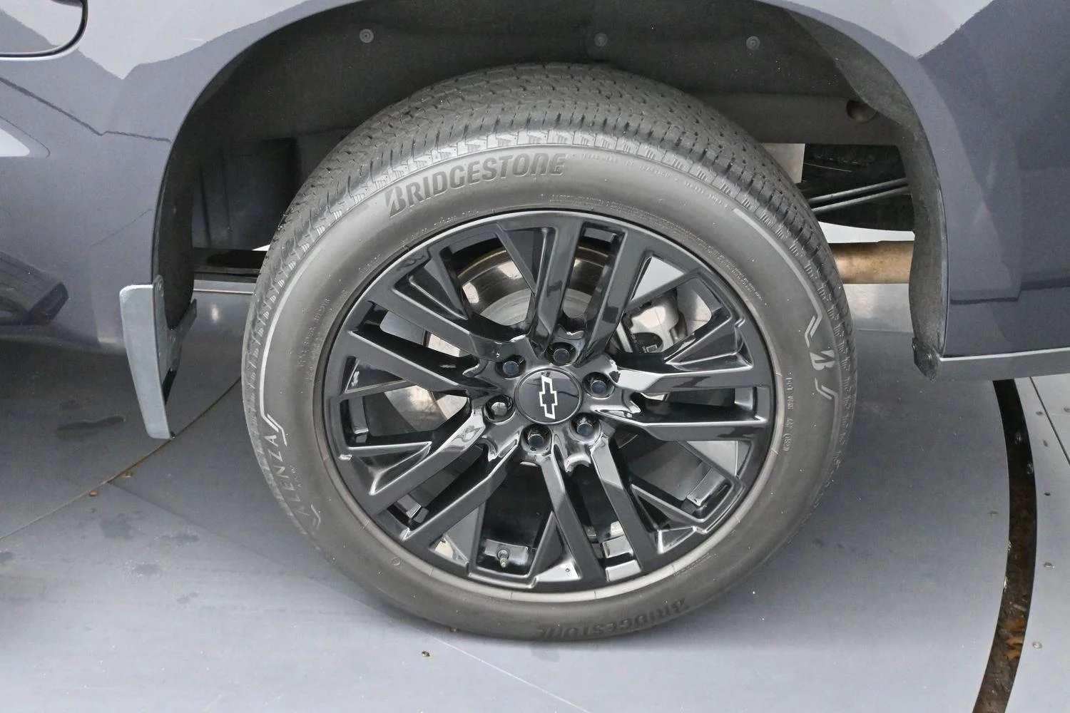 Used 2023 Dark Ash Metallic Chevrolet High Country image 29