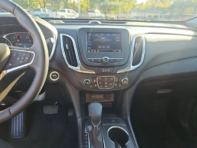 Used 2024 Summit White Chevrolet LT image 17
