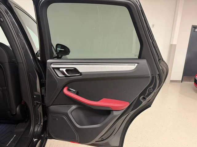 Certified Used 2026  Porsche  image 34