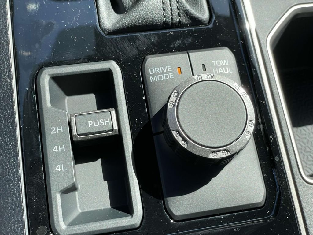 2025 Toyota Tundra SR5 - Photo 38