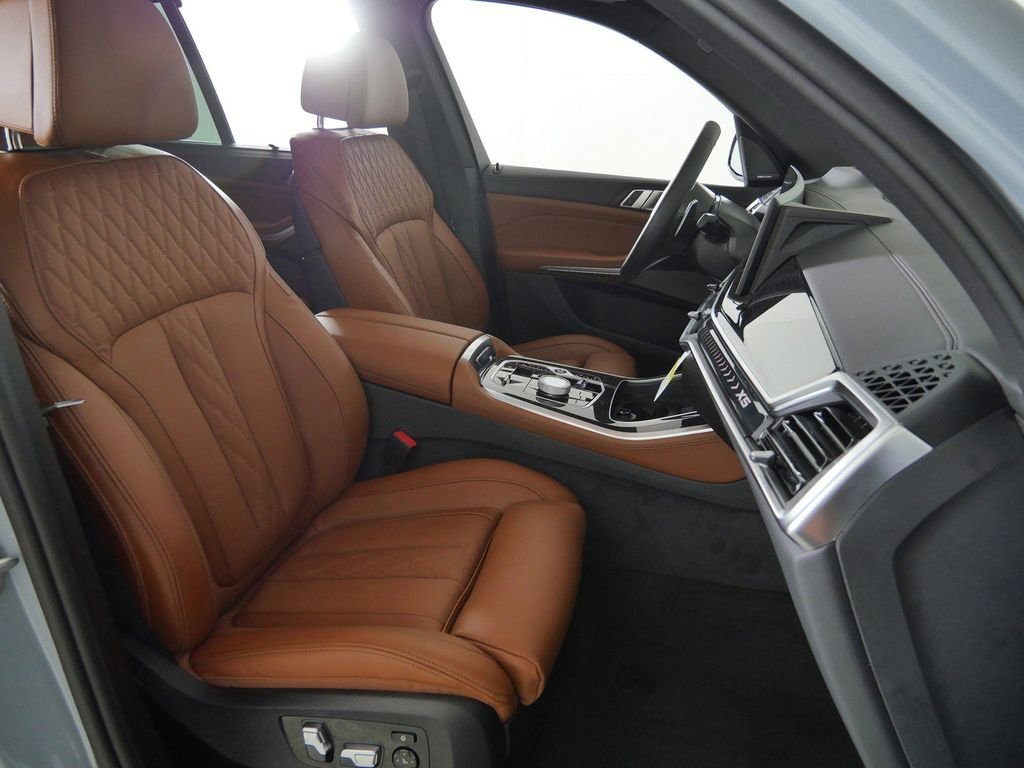New 2026 Brooklyn Grey Metallic BMW xDrive40i image 21
