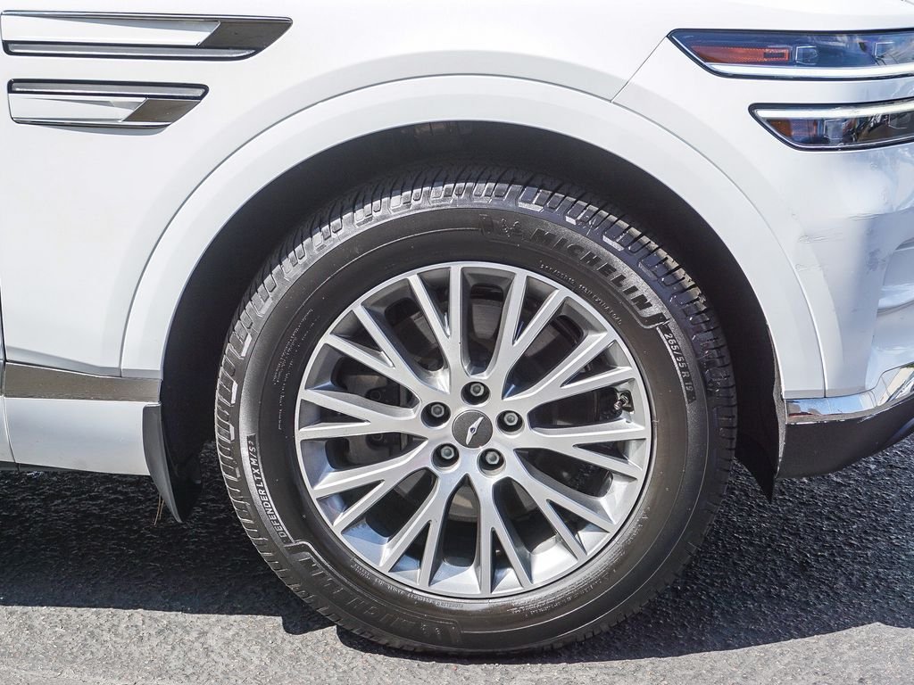 Used 2024 White Genesis 2.5T image 10