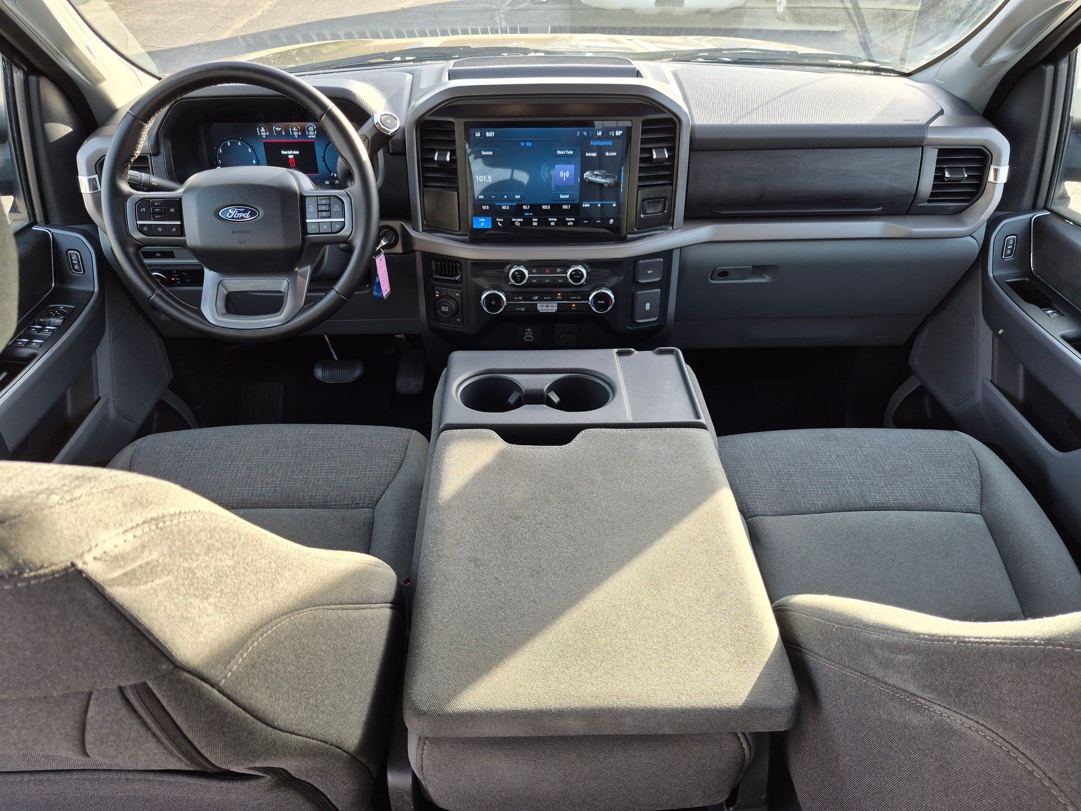 Used 2025 Black Metallic Ford XLT image 26