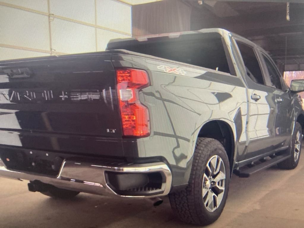 Used 2025 Gray Chevrolet LT image 11