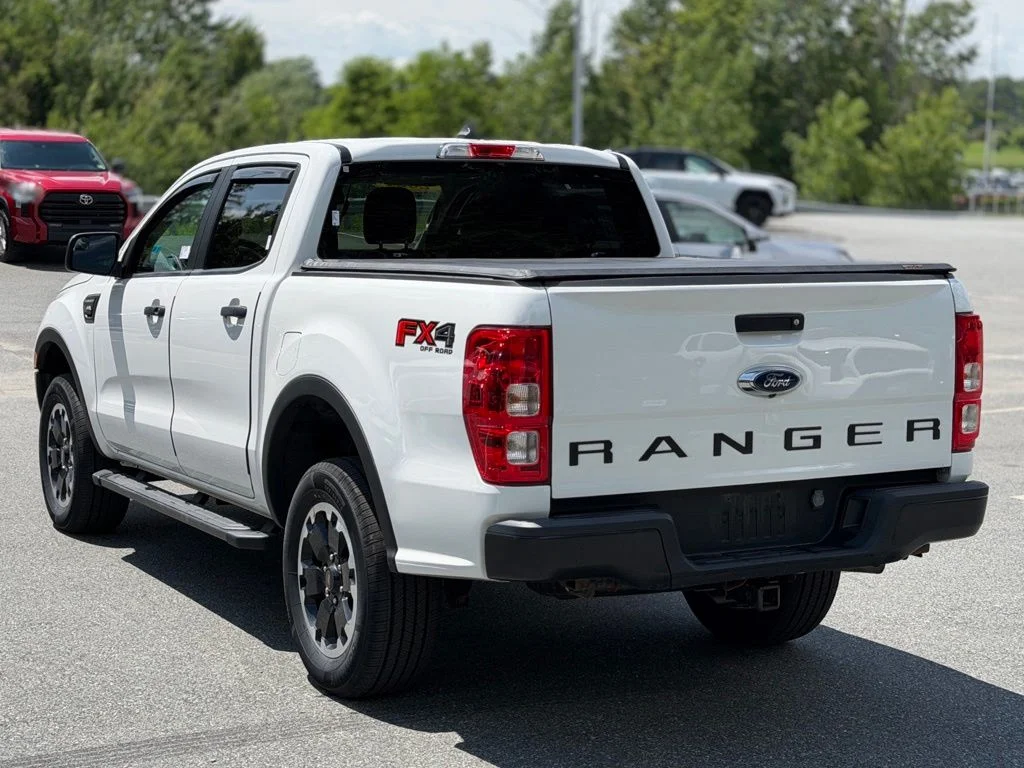 Used 2021 White Ford XL image 3