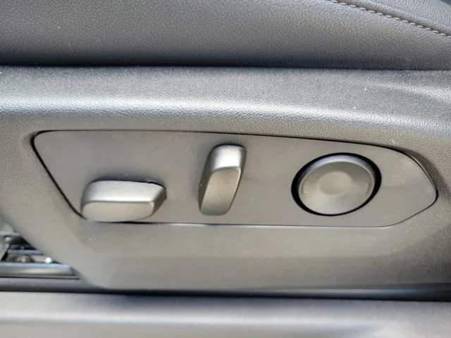 2025 Chevrolet Silverado 1500 LTZ - Photo 22