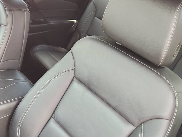 Used 2023 Summit White Chevrolet LT Leather image 24
