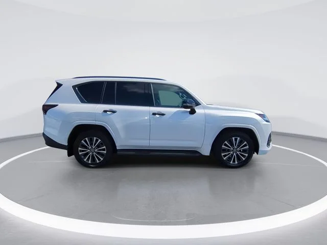 Used 2024 White Lexus 600 Premium image 9
