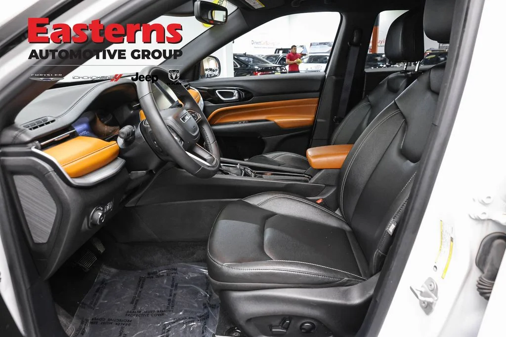 Used 2025 White Jeep Limited image 14