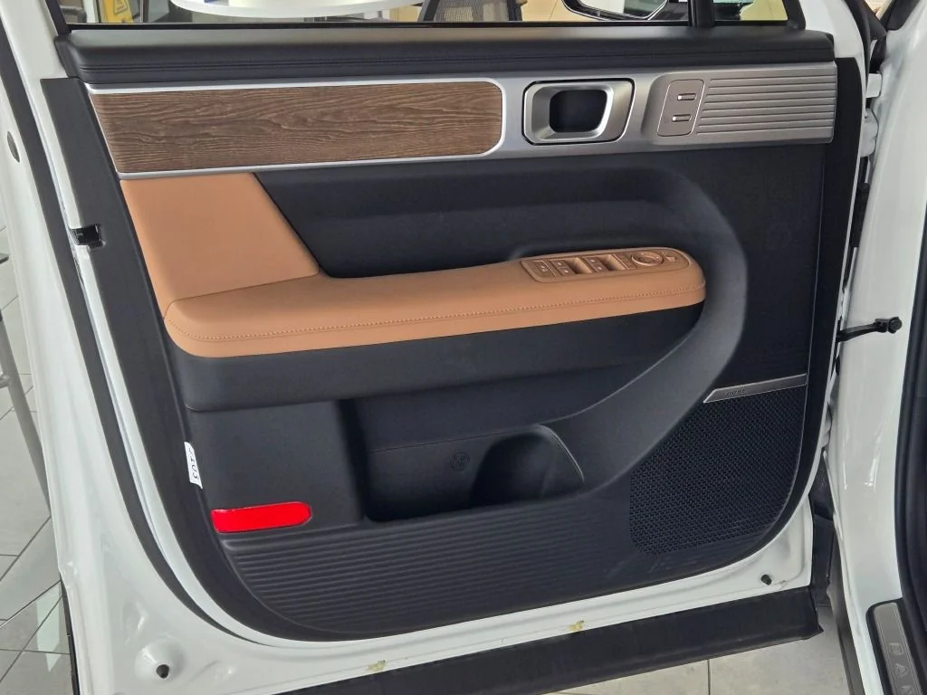 Used 2026 White Hyundai Calligraphy image 23