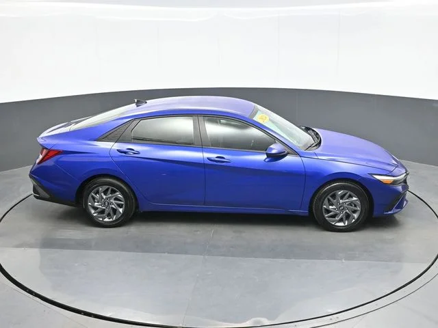Used 2024 Blue Hyundai SEL image 16