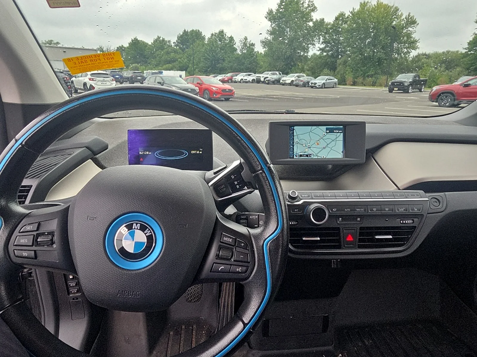 Used 2017 Protonic Blue Metallic w/Frozen Gray Accent BMW 94 Ah w/Range Extender image 9