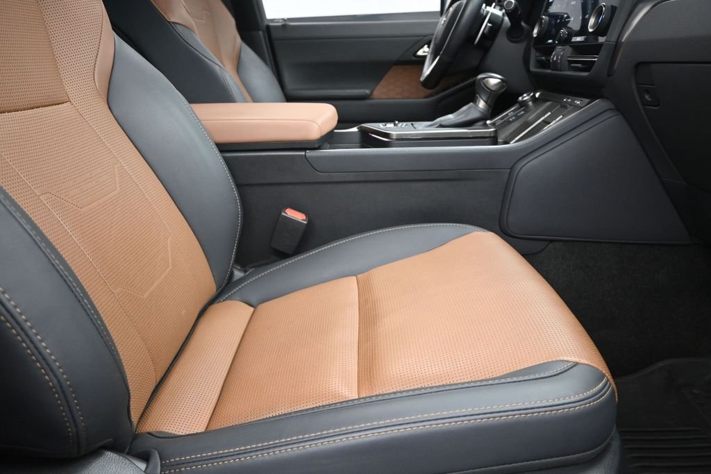 2024 Lexus GX Luxury - Photo 25