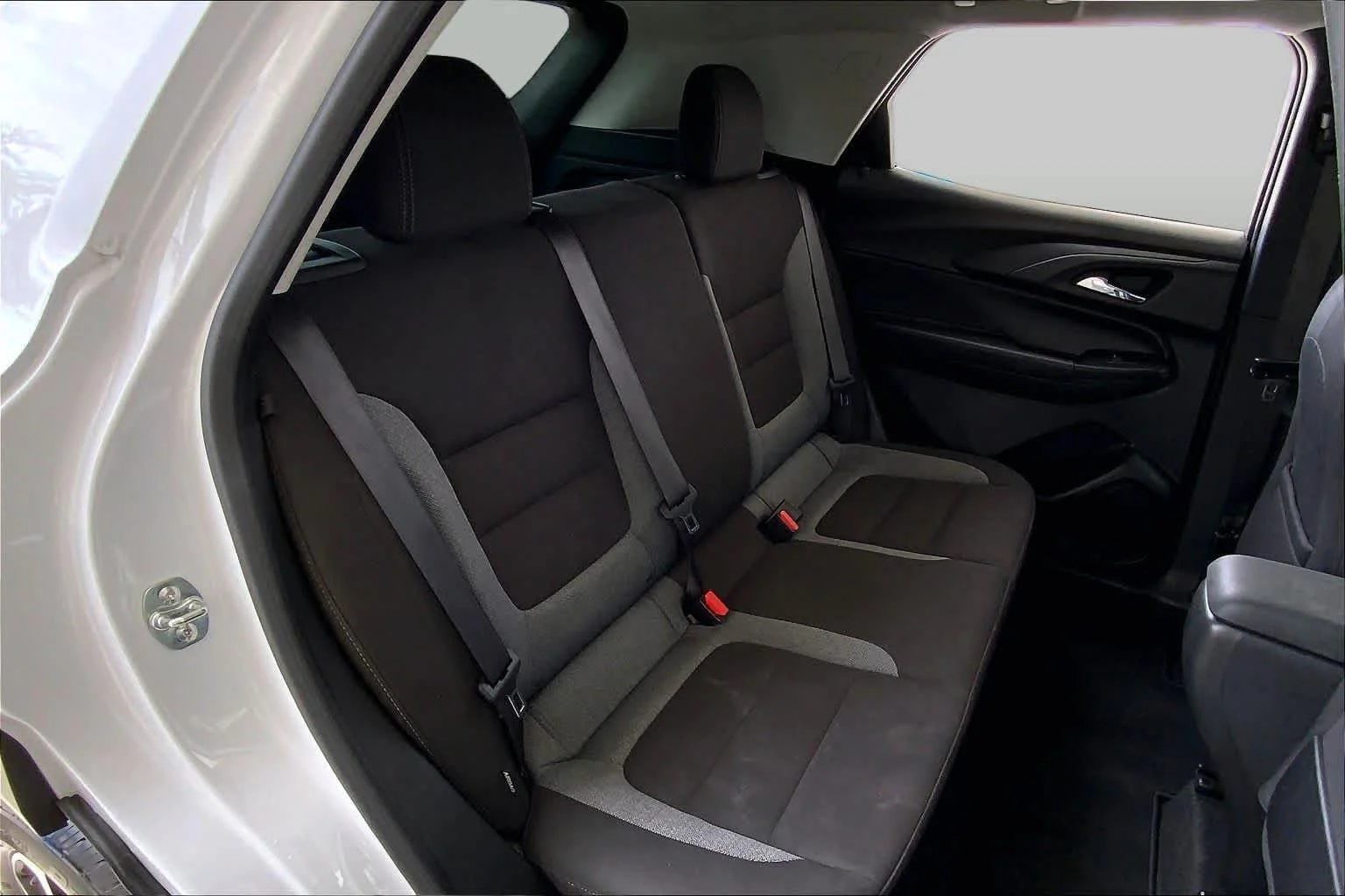 Used 2025 Summit White Chevrolet LT image 20
