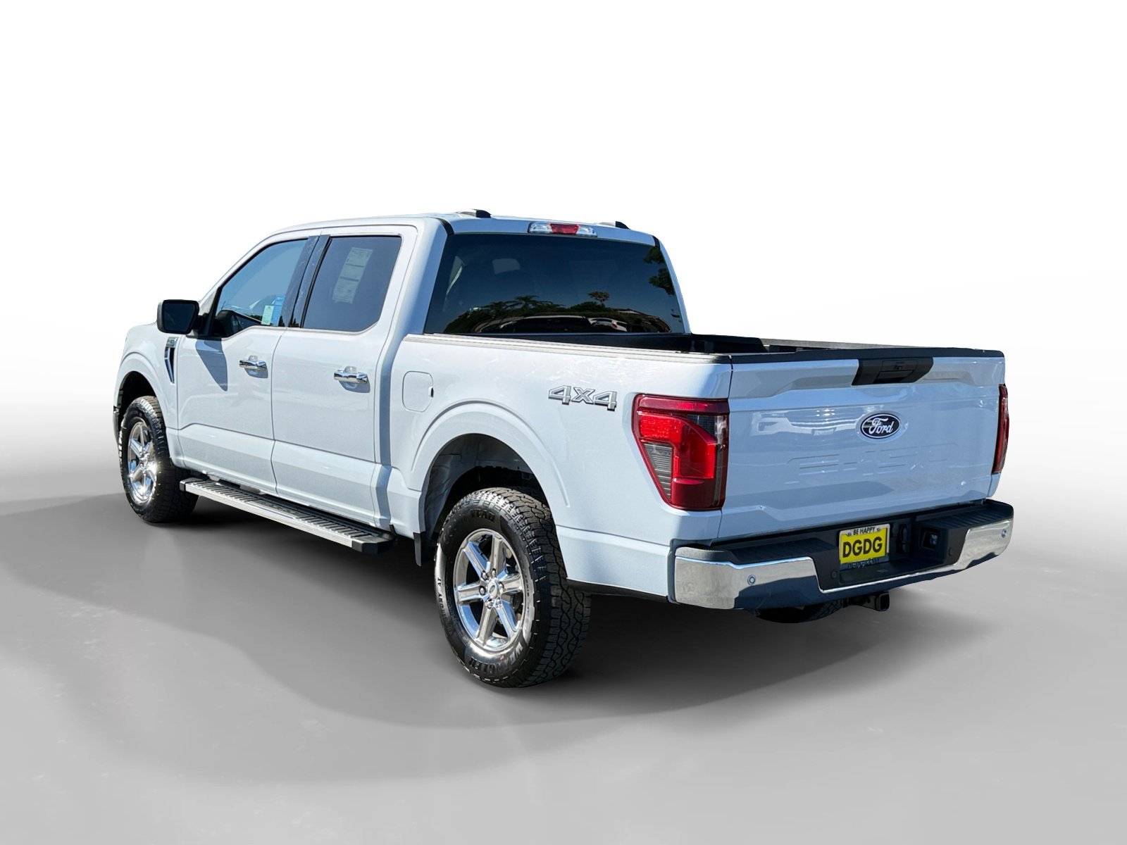 Certified Used 2025 White Metallic Ford XLT image 3