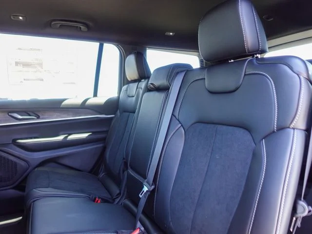 New 2026 Baltic Gray Metallic Clearcoat Jeep Altitude image 22