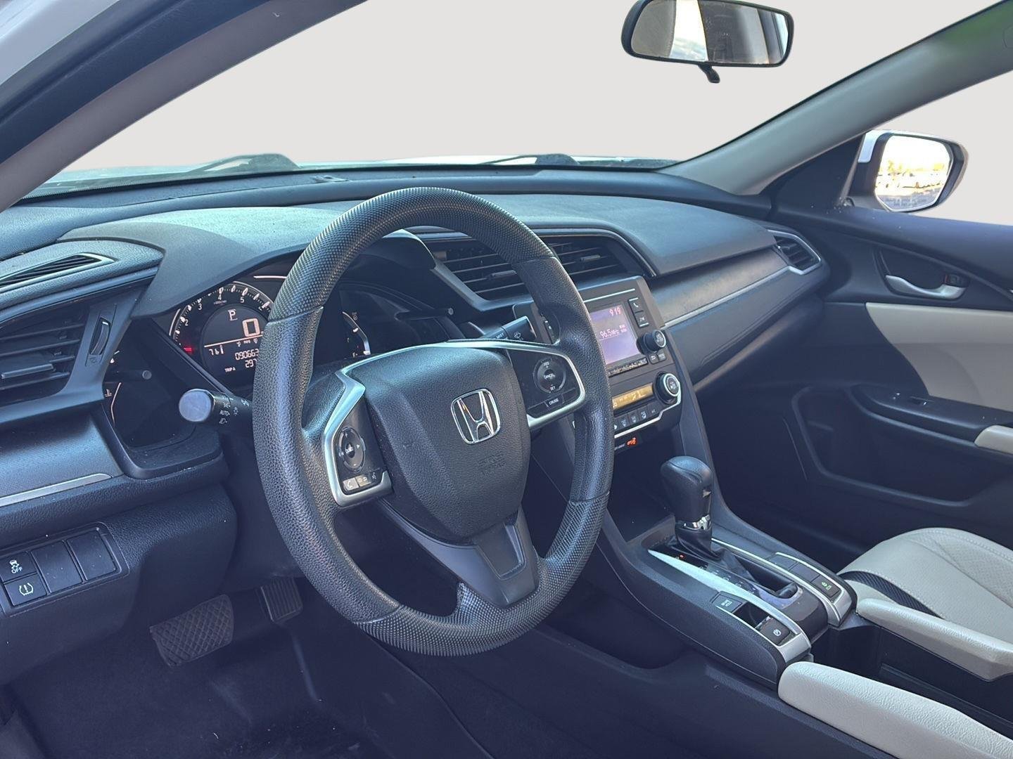 Used 2018 Taffeta White Honda LX image 6