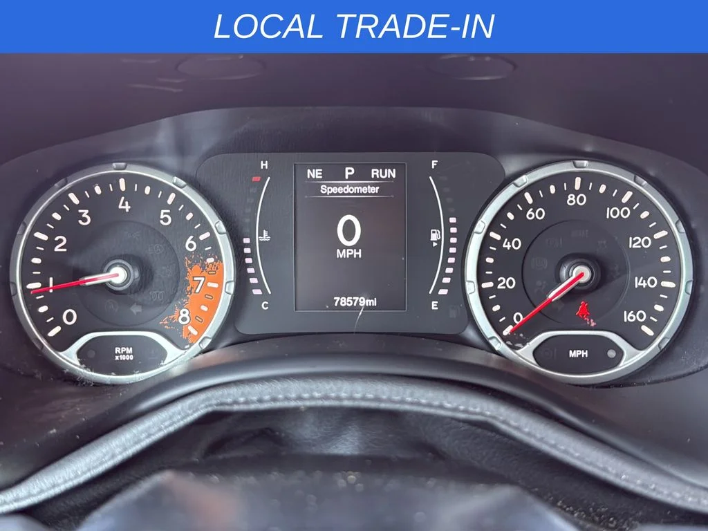 Used 2018 White Jeep Latitude image 13