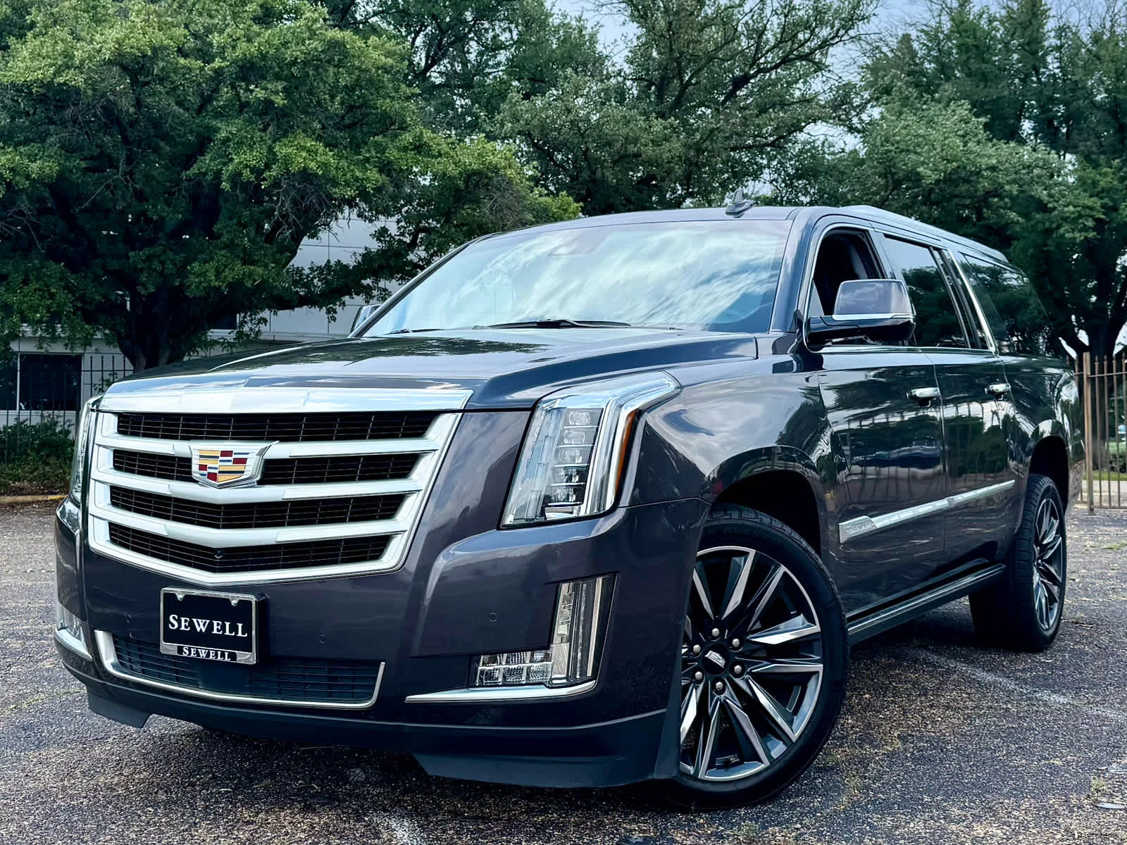 2016 Cadillac Escalade ESV AWD Premium's photo