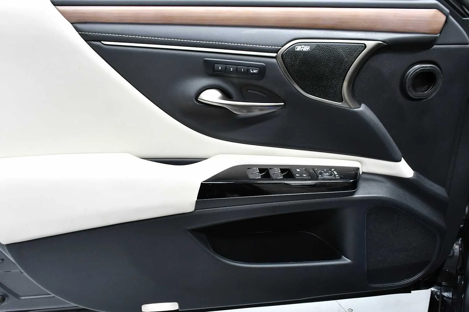 Certified Used 2024 Cloudburst Gray Lexus Ultra Luxury image 15