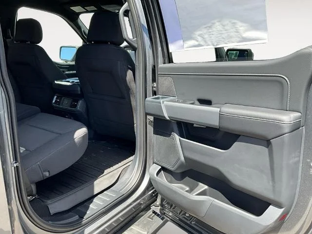 New 2026 Carbonized Gray Metallic Ford XLT image 34