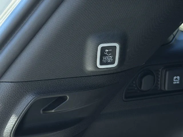 Used 2023 White Jeep Altitude X image 39