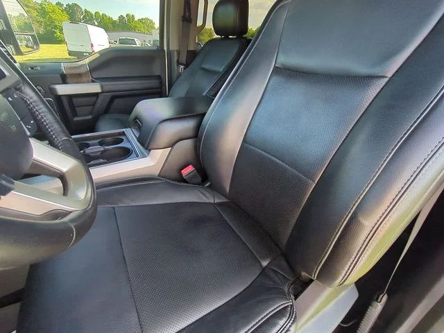 Used 2019 White Ford Lariat image 21