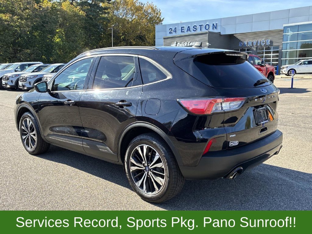 Used 2021 Black Ford SE image 5