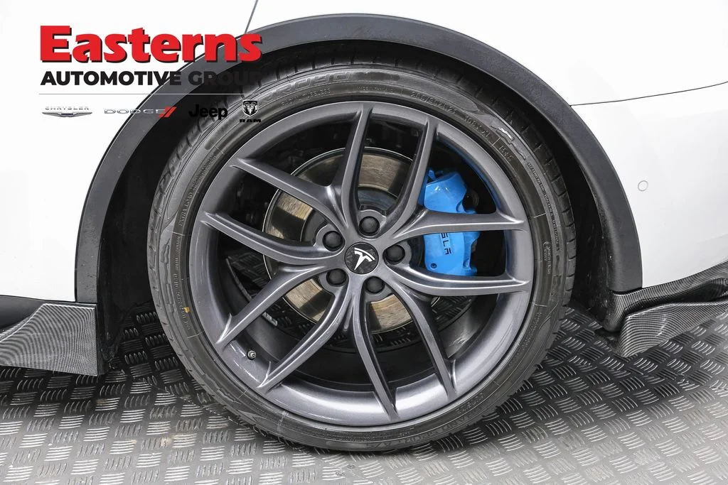 Used 2022  Tesla Performance image 8