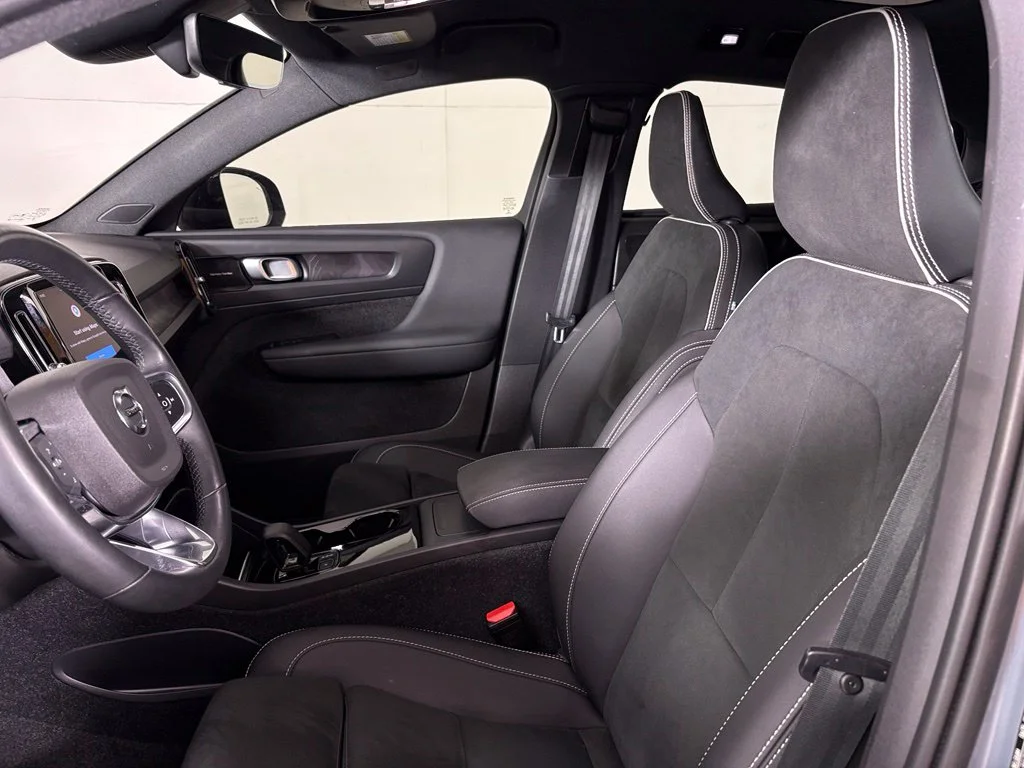 Used 2023 Gray Volvo Ultimate image 18