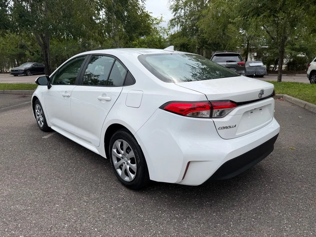 Used 2024 Ice Toyota LE image 4