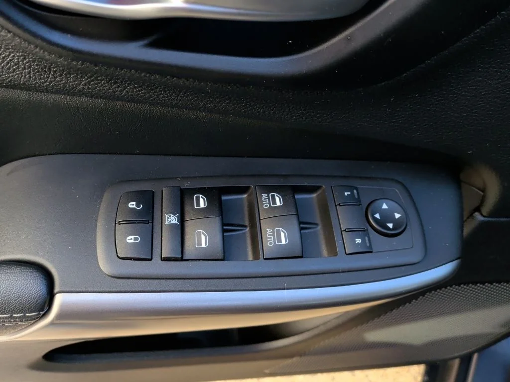 2021 Jeep Cherokee Latitude Lux - Photo 15