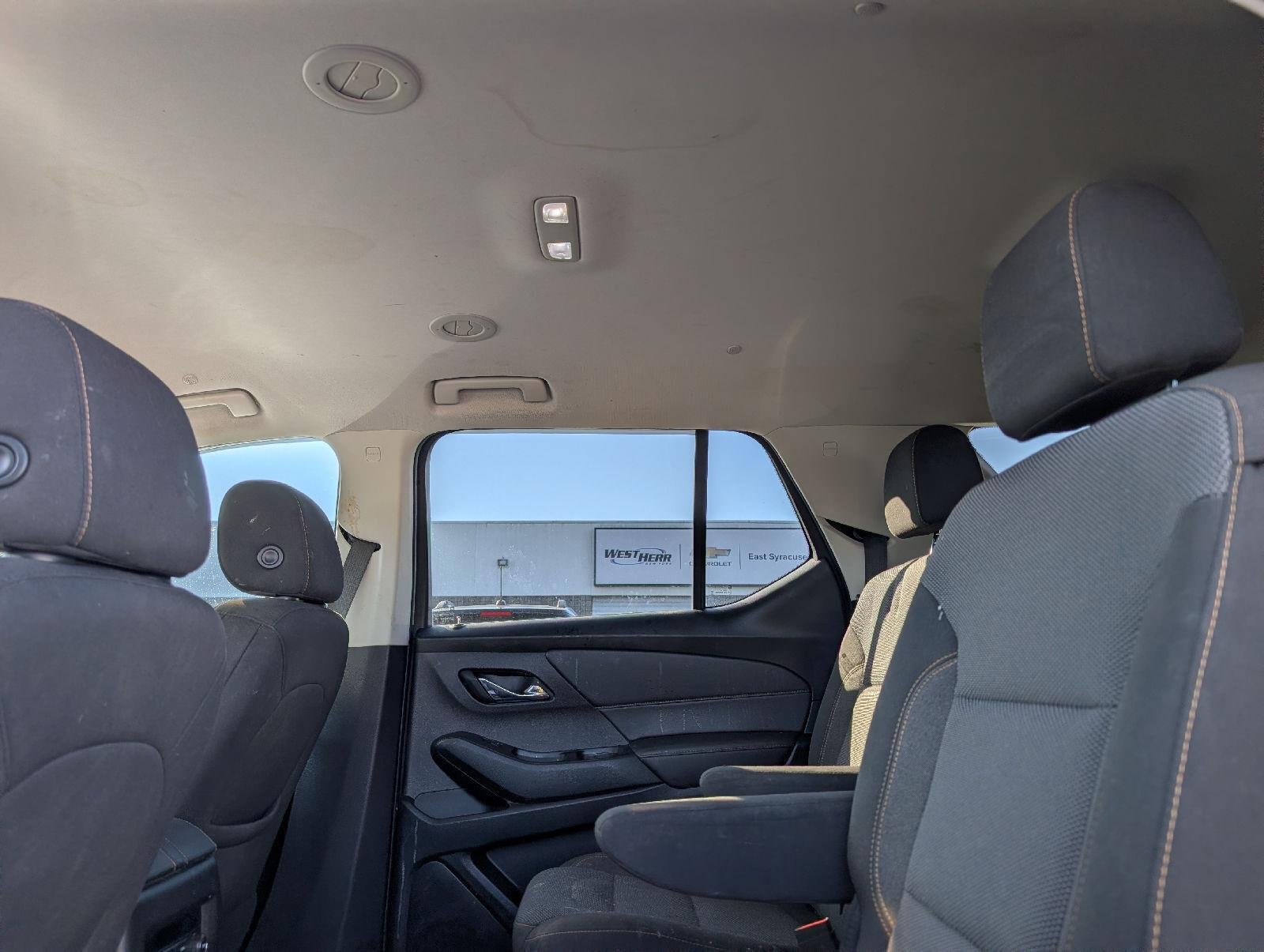 Used 2020 Summit White Chevrolet LT Cloth image 11