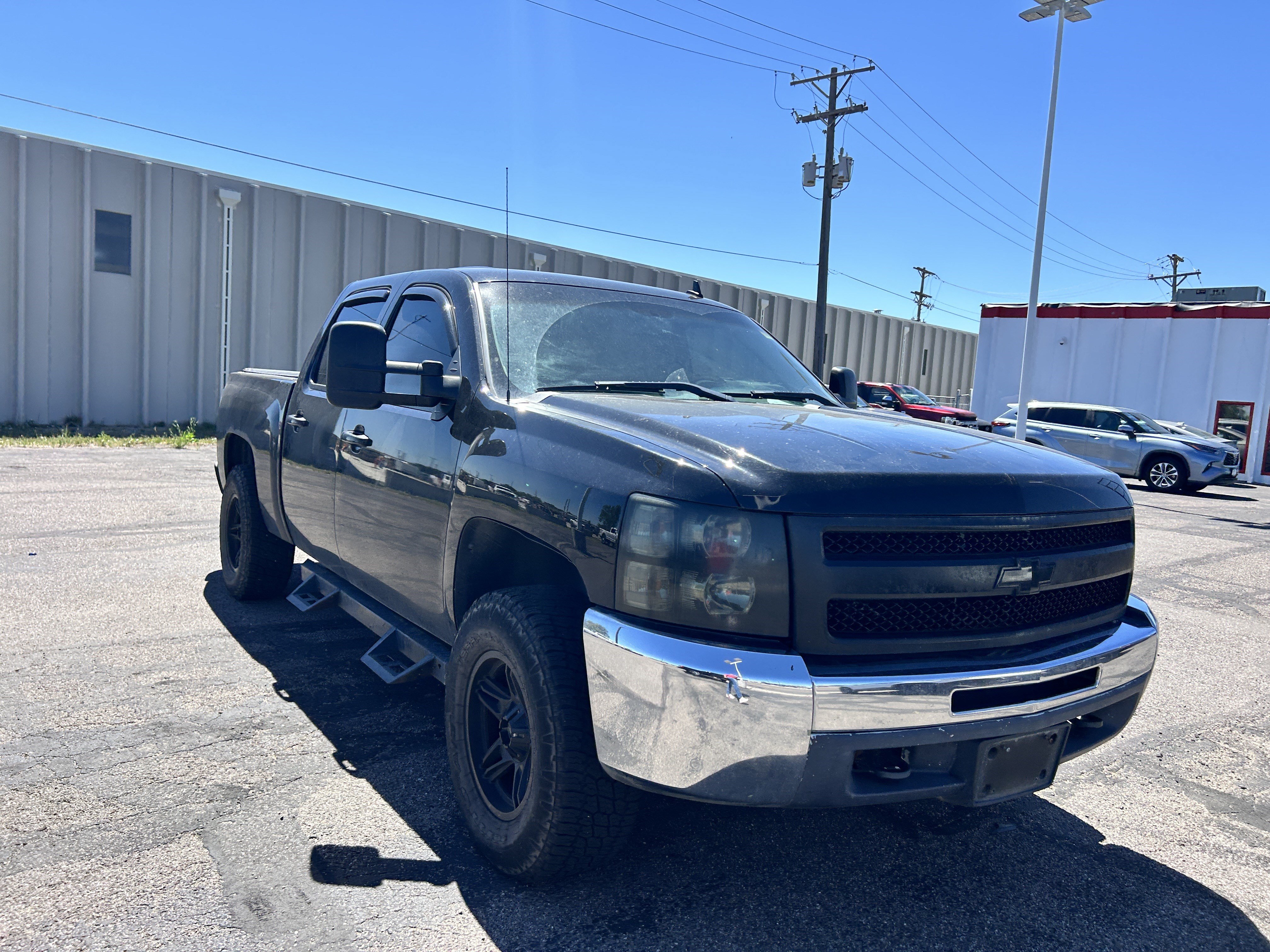 Used 2013 Black Chevrolet LT image 7